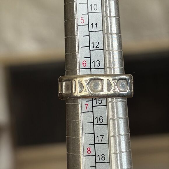 Tiffany & Co. 925 Sterling Silver Atlas Roman Numeral 6mm Band Ring Size 6.5 - Picture 11 of 11